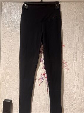 Nike Girls' Black High-Waist Leggings with Small Logo